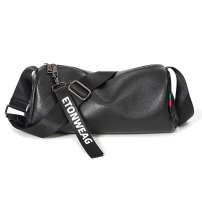 Whatna 革 ショルダーバッグ メンズ 2way 斜め掛けボディバッグ 肩掛け ワンショルダー バッグ 胸バッグ 小型ポシェット 手持げバッグ 小さめかたかけバッグ カジュアル フォーマル ビジネス 通学 通勤 肩掛けバッグ 自転車かばん プレゼント男性