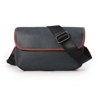 Whatna 革ミニショルダーバッグ メンズ 2way 斜め掛け ミニボディバッグ ミニ胸バッグ 小型ポシェット セカンドバッグ 手持げバッグ 小さめかたかけバッグ カジュアル フォーマル ビジネス 通学 通勤 肩掛けバッグ 自転車かばん プレゼント男性HB20141