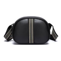 Whatna 2way 天 然 牛革 ミニ ショルダーバッグ メンズ 斜め掛け胸バッグipad mini 収納可 縦型 メンズ ビジネス かばん 小さめメッセンジャーバッグ カジュアル フォーマル 通学 通勤 結婚式 肩掛けバッグ 自転車かばん プレゼント紳士用 男性用