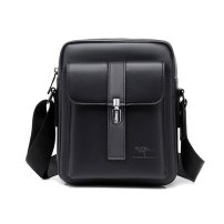 Whatna ショルダーバッグ メンズかばん 斜めがけ 肩掛けバッグメッセンジャーバッグ シンプル カジュアル ワンショルダーボディバッグPUレザ ー ipadmini収納可