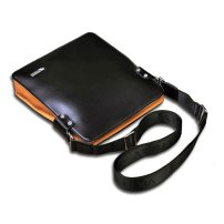 Whatna ワンショルダーメンズかばん ボディバッグ 斜めがけ 肩掛けバッグ 胸バッグ 手提げバッグ メッセンジャーバッグレザ ー ipad10.5収納可