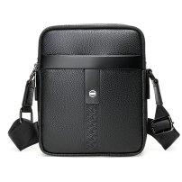 Whatna 2way 天 然 牛革 ワンショルダーバッグ メンズ 斜め掛け ボディバッグ 胸バッグipad 9.7 収納可 縦型 メンズ ビジネス かばん 小さめメッセンジャーバッグ カジュアル フォーマル 通学 通勤 結婚式 肩掛けバッグ 自転車かばん
