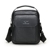 Whatna ショルダーバッグ メンズかばん 斜め掛け ボディバッグ 胸バッグ 肩掛けバッグ トートバッグ クラッチバッグメッセンジャーバッグ ビジネスシンプル カジュアル レザー 革 ワンショルダーボディバッグ Ipad Mini収納可