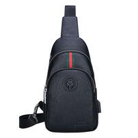 Whatna ワンショルダーメンズ ボディバッグ 斜め掛けバッグ肩掛け 胸バッグ メッセンジャーバッグ PUレザー 大容量 イヤホン穴付 USBポート付 左右に付け替え可 軽量 男女兼用