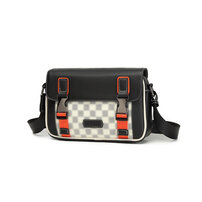 Whatna ショルダーバッグ メンズ 斜めがけ ワンショルダーバッグ PUレザー iPad 7.9インチ収納対応 ビジネス 出張用 通勤 通学 カジュアル 肩掛け 旅行用 仕事用メッセンジャーバッグ 軽量 多収納ポケット付き