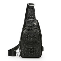 Whatna ボディバッグ メンズ 斜め掛け ワンショルダー クロコダイル型押し本革 9.7インチ iPad収納可 イヤホン穴・充電ポート付き