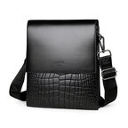 Whatna ショルダーバッグ メンズ 斜めがけボディバッグ 胸バッグ PUレザー 大容量 3室の仕切り多収納ポケット 通勤 通学 旅行