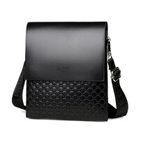 Whatna ショルダーバッグ メンズ 斜めがけボディバッグ 胸バッグ PUレザー 大容量 3室の仕切り多収納ポケット 通勤 通学 旅行