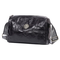 Whatna アンティーク風合い鞣し天 然 牛革 ワンショルダー メンズ ボディ斜め掛け 胸バッグ クラッチ 肩掛け 手提げバッグ ipad 9.7収納可 結婚式 ビジネス フォーマル 冠婚葬祭 N3111